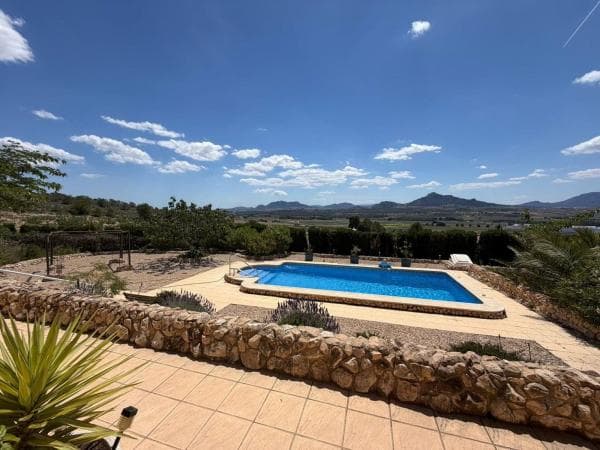 Chalet independiente en venta en Casa o chalet en Sax, Sax
thumbnail 1