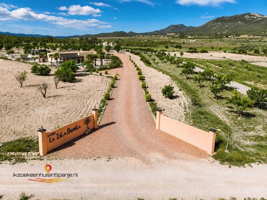 Properties for sale and rent in Spain photo 2