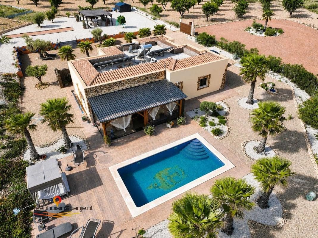 Properties for sale and rent in Spain photo 5