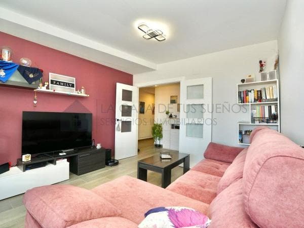 Venta de piso en Piso en Calle Azorin, El Mercado, Villena, Villena
thumbnail 1