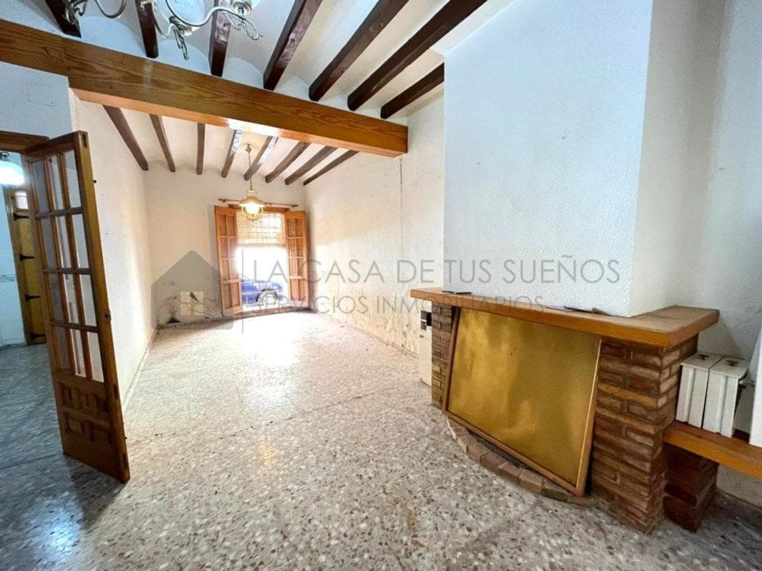 Properties for sale and rent in Spain photo 2
