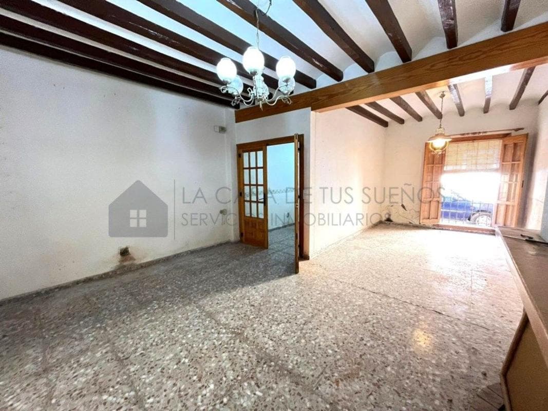Properties for sale and rent in Spain photo 3