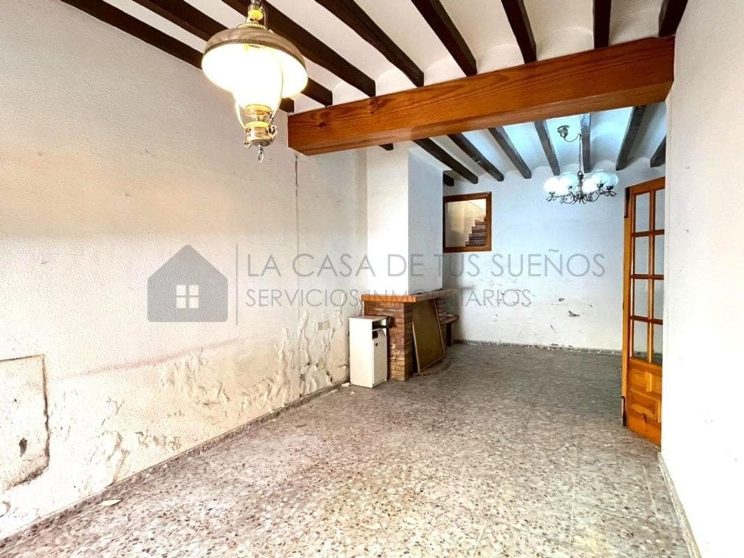 Properties for sale and rent in Spain photo 4