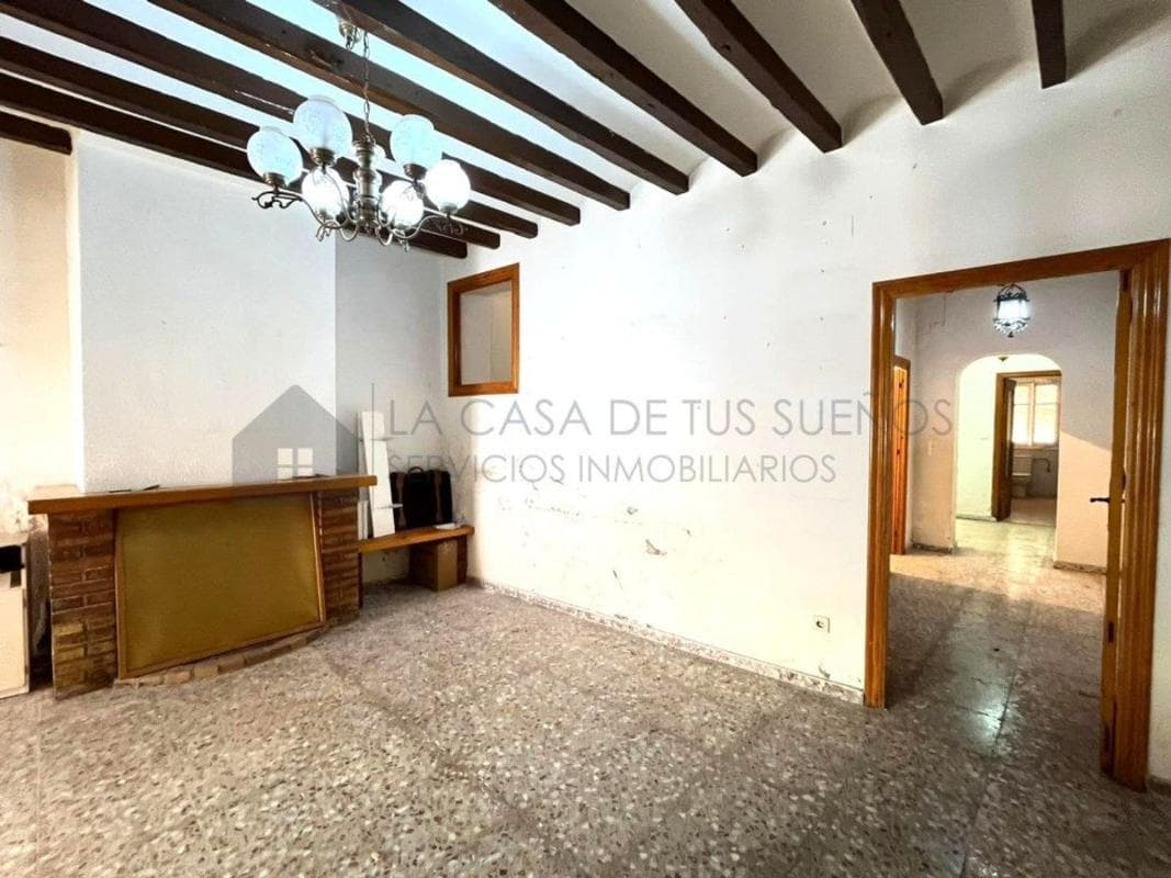 Properties for sale and rent in Spain photo 5