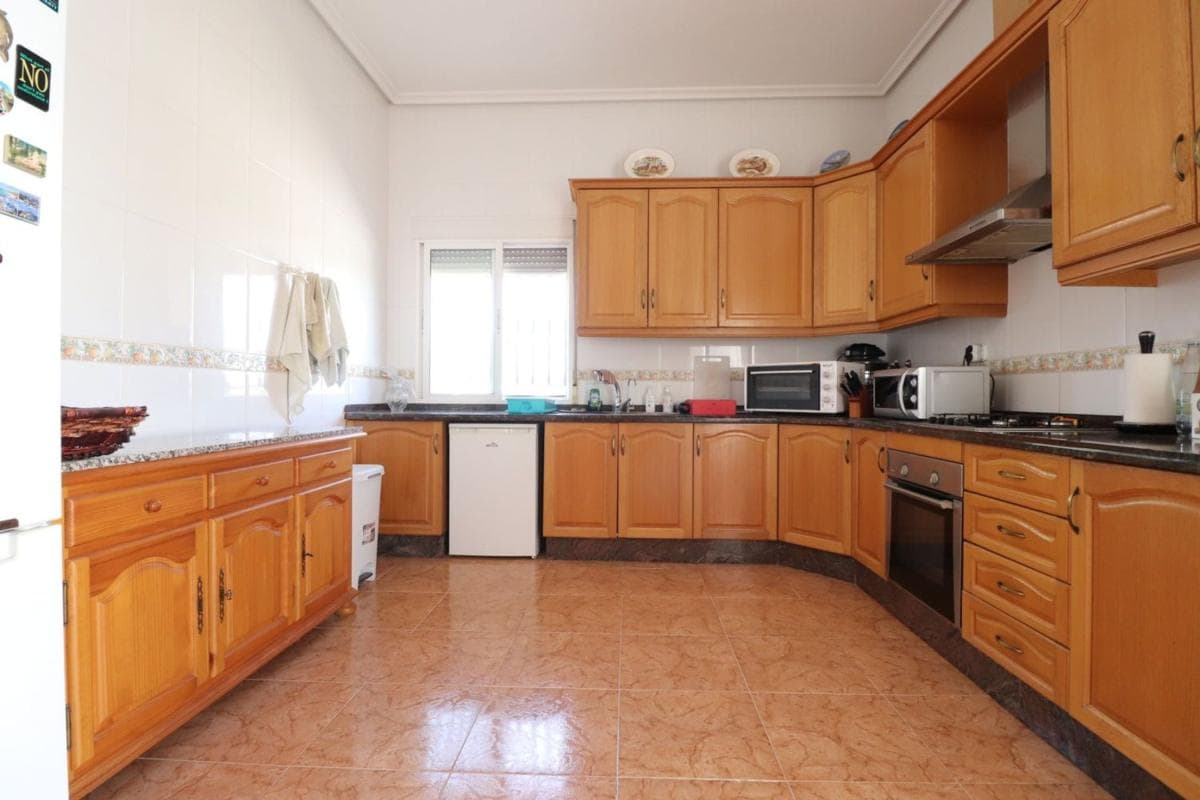 Propiedades en venta y alquiler en España photo 5