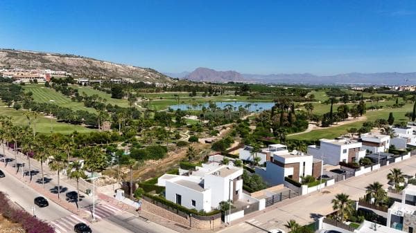 Casa o chalet independiente en Calle Benijofar, Algorfa thumbnail 1