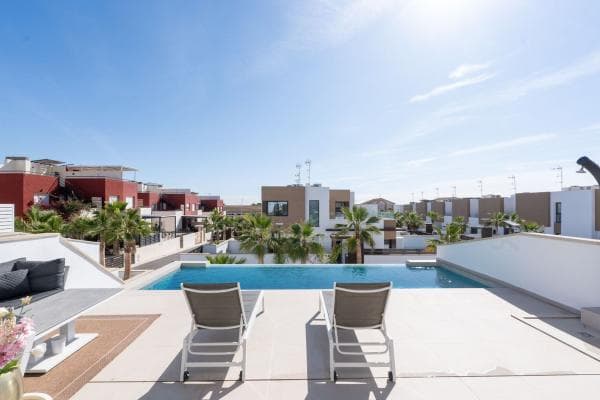 Casa o chalet independiente en Calle Torrevieja, Algorfa thumbnail 1