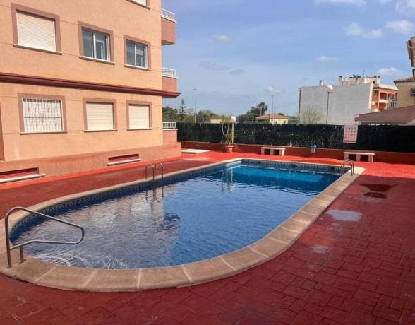 Sale of flat in Piso en Avenida de María del Mar Rodríguez, Algorfa, Algorfa
photo 1