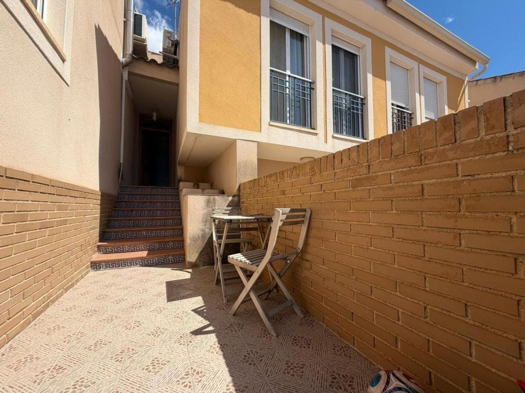 Propiedades en venta y alquiler en España photo 2