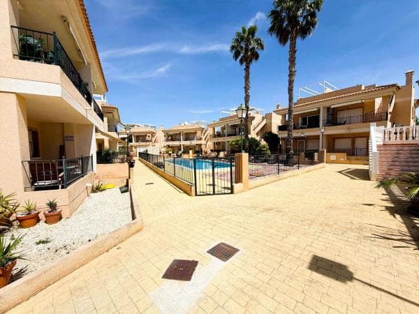 Chalet adosado en Calle Manuel de Falla, Algorfa photo 1