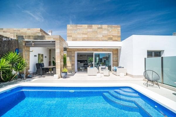 Chalet independiente en venta en Casa o chalet en Algorfa, Algorfa
thumbnail 2