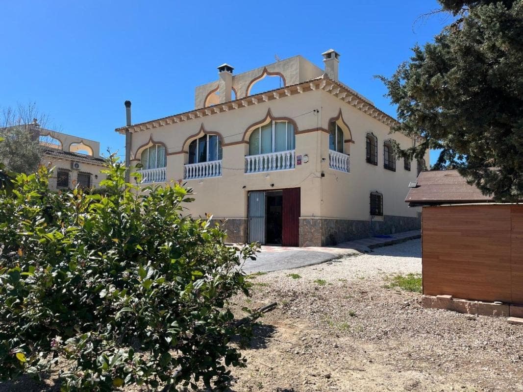 Venta de chalet independiente en Casa o chalet en Avenida del Mar, Almoradí, Almoradí
photo 3