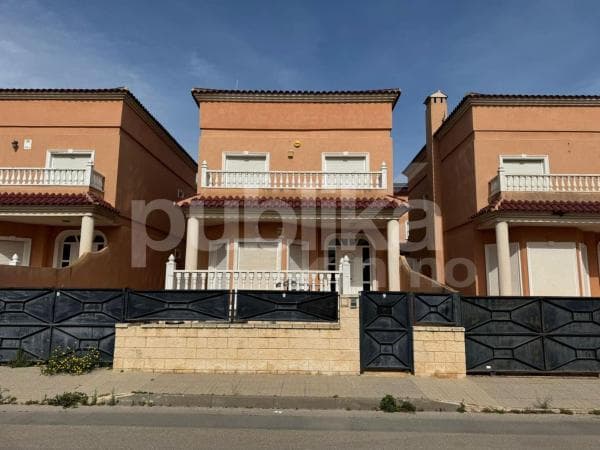 Casa o chalet independiente en Calle Soria, Almoradí photo 1