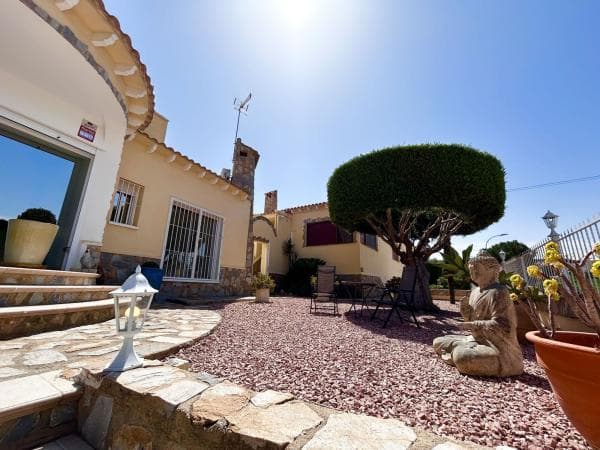 Casa o chalet independiente en Avenida del Mar, Almoradí thumbnail 1