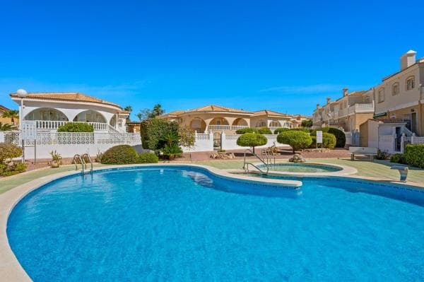 Chalet pareado en Calle Bette Davis, Benijofar thumbnail 1