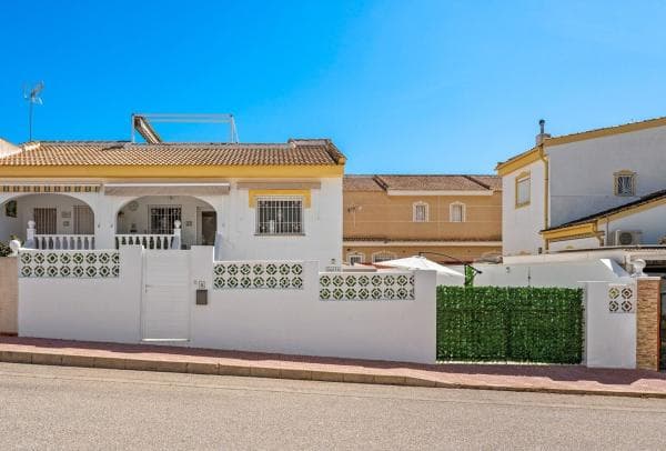 Chalet adosado en Calle Indira Gandhi, Benijofar photo 1