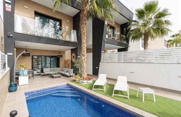 Casa o chalet independiente en Calle Antonio Orts, Benijofar photo 1
