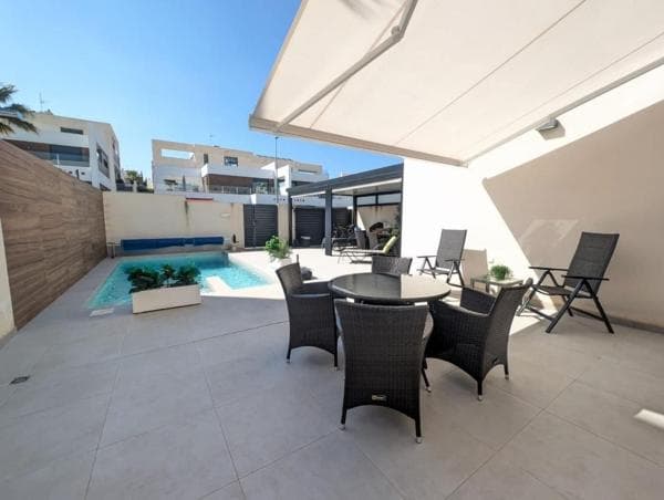Casa o chalet independiente en Calle Infanta Elena, 11, Benijofar thumbnail 1