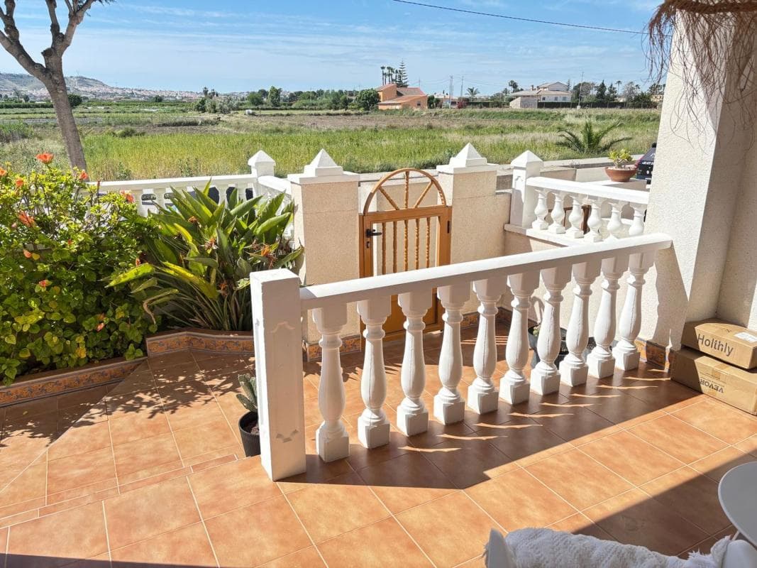 Sale of apartment in Piso en Avenida Juan Carlos I, 103, Daya Vieja, Daya Vieja
photo 4