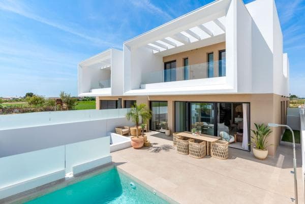 Chalet pareado en Maria Moliner s/n, Dolores thumbnail 1
