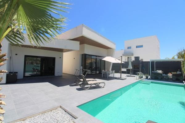 Chalet independiente en venta en Casa o chalet en Formentera del Segura, Formentera del Segura
photo 1