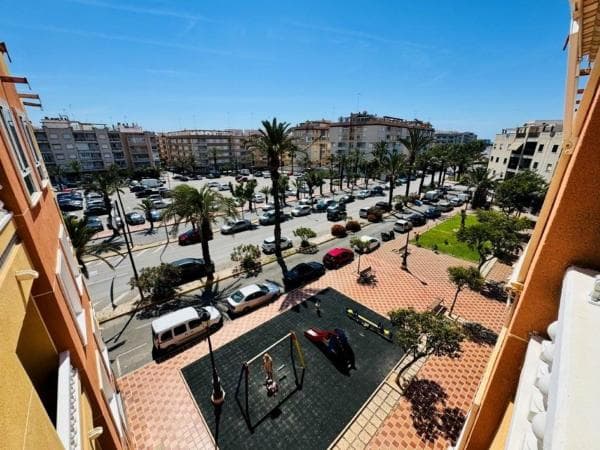 Venta de piso en Piso en Urbanización las Viñas I, Las Viñas, Guardamar del Segura, Guardamar del Segura
photo 1