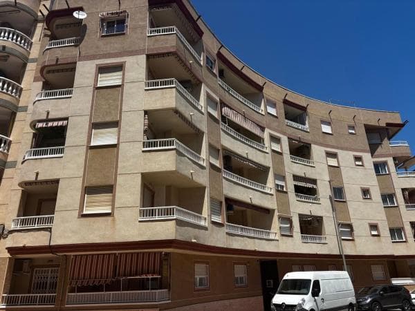 Venta de piso en Piso en Plaza Médico José María Sanz, 1, Las Viñas, Guardamar del Segura, Guardamar del Segura
thumbnail 2
