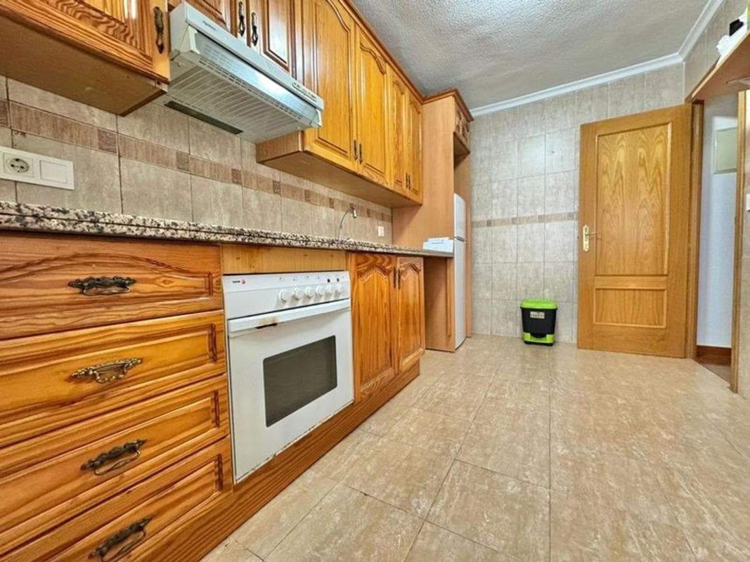 Venta de piso en Piso en Calle Baleares, Las Viñas, Guardamar del Segura, Guardamar del Segura
photo 2