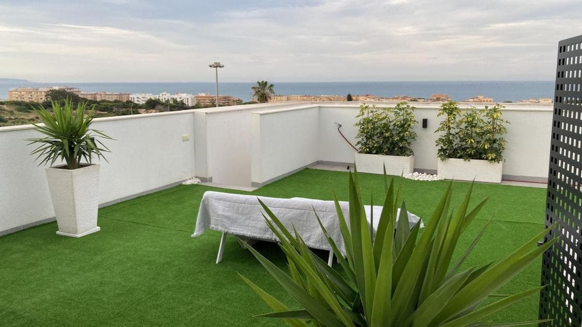 Penthouse sale in Ático en Avenida l'Oliveró, 103, Urbanizaciones, Guardamar del Segura, Guardamar del Segura photo 3