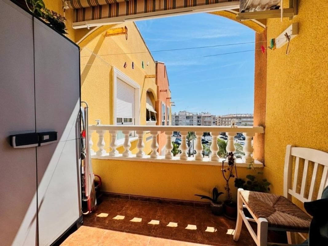 Sale of apartment in Piso en Las Viñas, Guardamar del Segura, Guardamar del Segura
photo 3