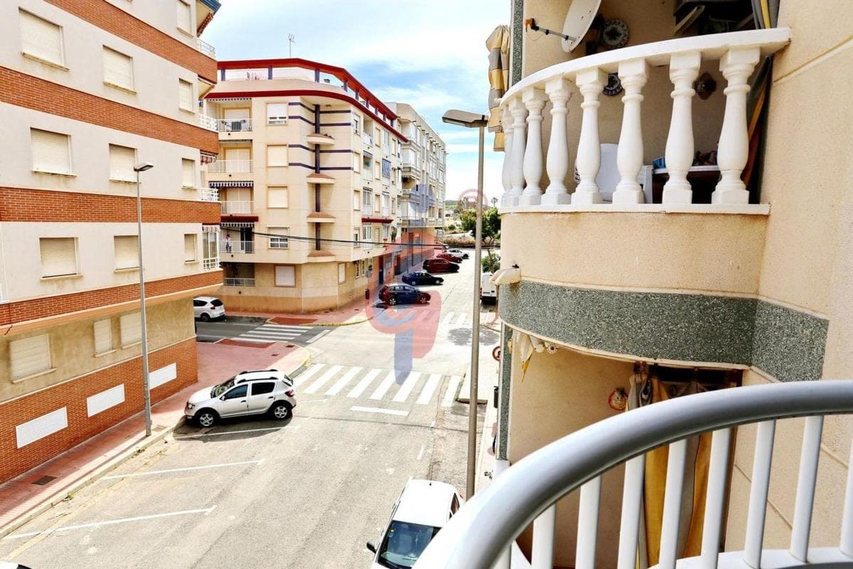 Sprzedaż mieszkania w Piso en Plaza Médico José María Sanz, 8, Las Viñas, Guardamar del Segura, Guardamar del Segura
photo 5