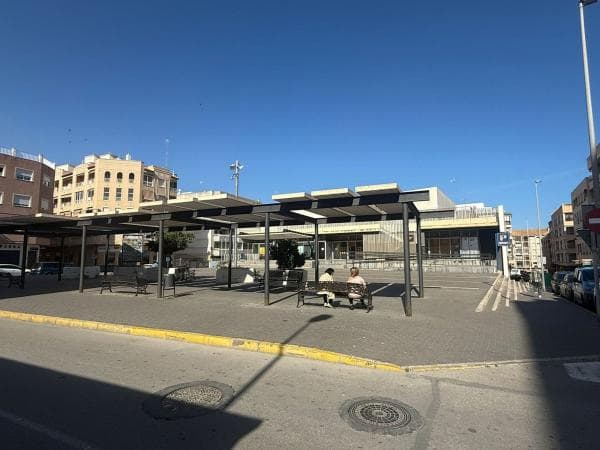 Venta de piso en Piso en Calle Crevillent, Zona Pueblo, Guardamar del Segura, Guardamar del Segura
thumbnail 1