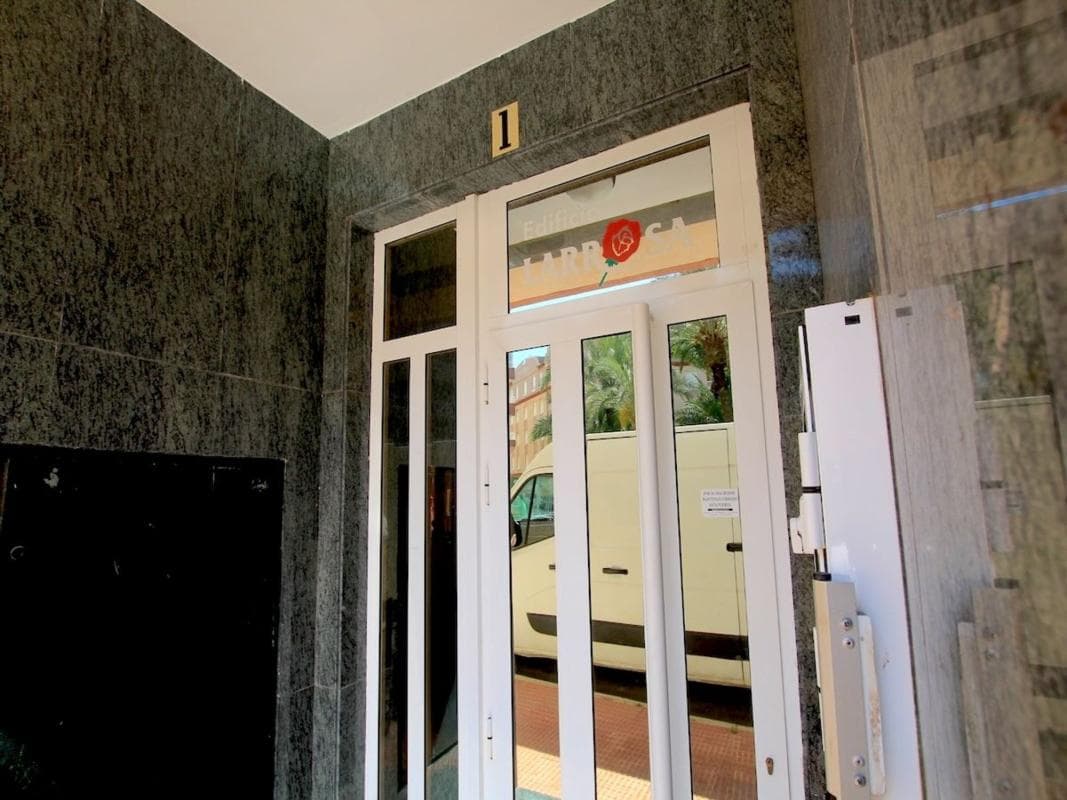Sale of apartment in Piso en Plaza Médico José María Sanz, 1, Las Viñas, Guardamar del Segura, Guardamar del Segura
photo 4