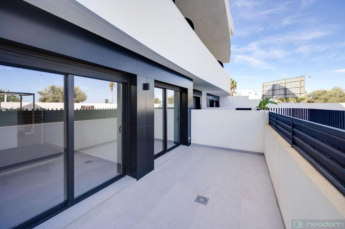 Venta de duplex en Dúplex en Urbanizaciones, Guardamar del Segura, Guardamar del Segura photo 2