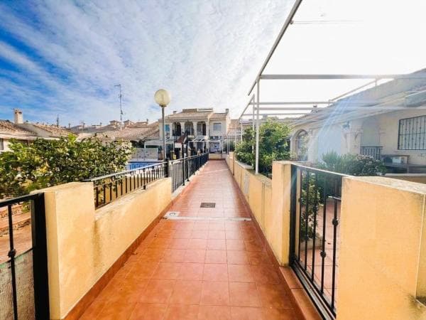 Chalet pareado en Calle el Moll, Urbanizaciones, Guardamar del Segura thumbnail 1