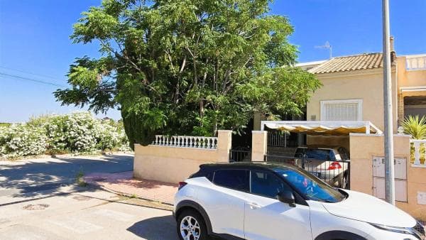 Chalet pareado en Calle la Palomina, Urbanizaciones, Guardamar del Segura thumbnail 2