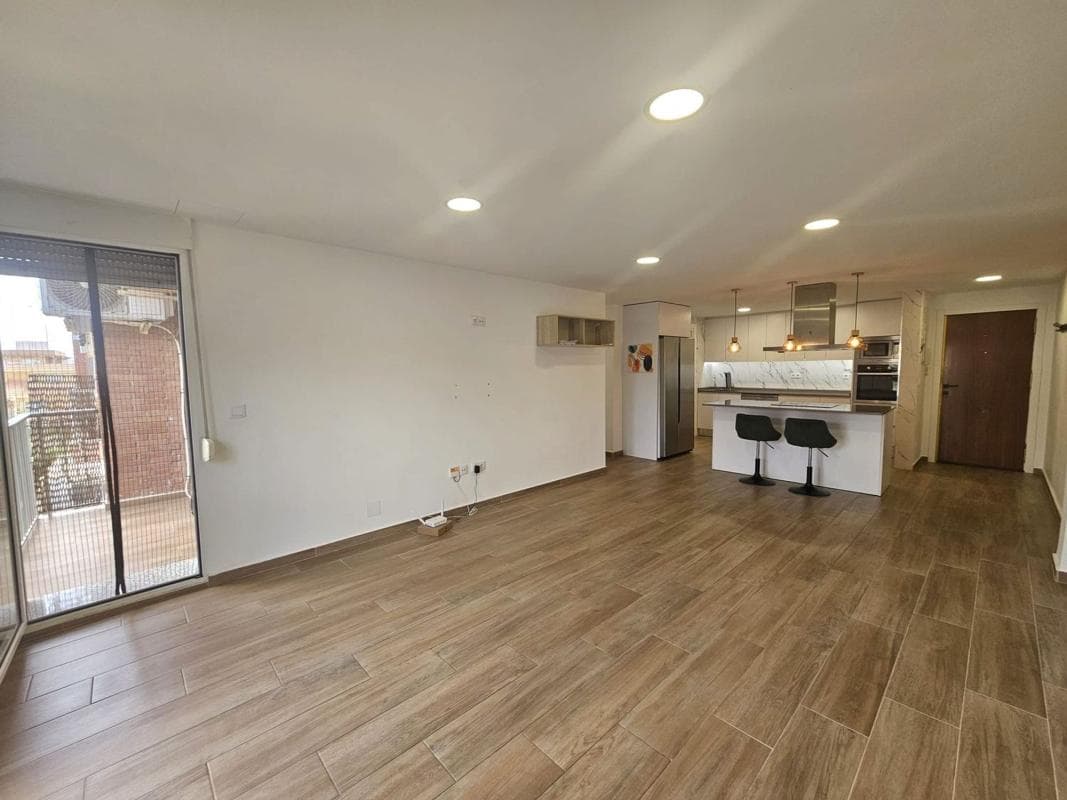 Sale of apartment in Piso en Calle Garcia Lorca, 32, Zona Pueblo, Guardamar del Segura, Guardamar del Segura
photo 2