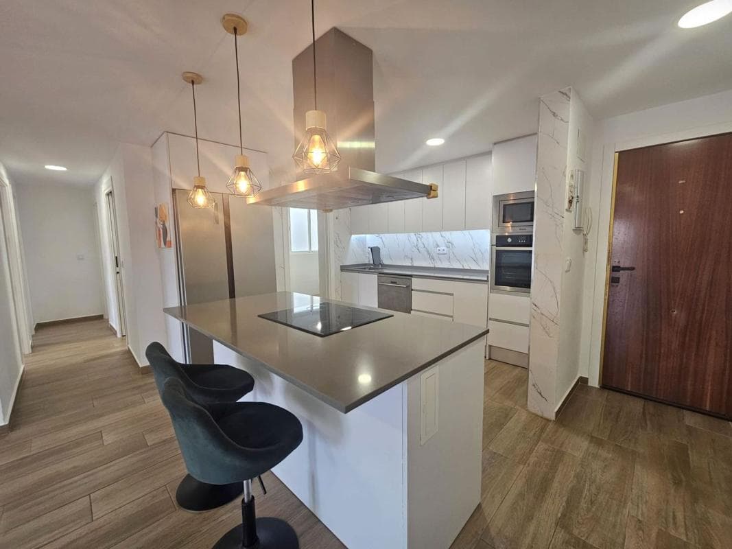 Sale of apartment in Piso en Calle Garcia Lorca, 32, Zona Pueblo, Guardamar del Segura, Guardamar del Segura
photo 3