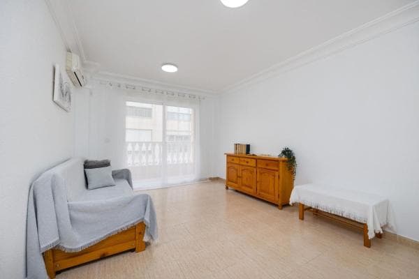 Venta de piso en Piso en Calle Sant Josep, 86, Zona Pueblo, Guardamar del Segura, Guardamar del Segura
thumbnail 1
