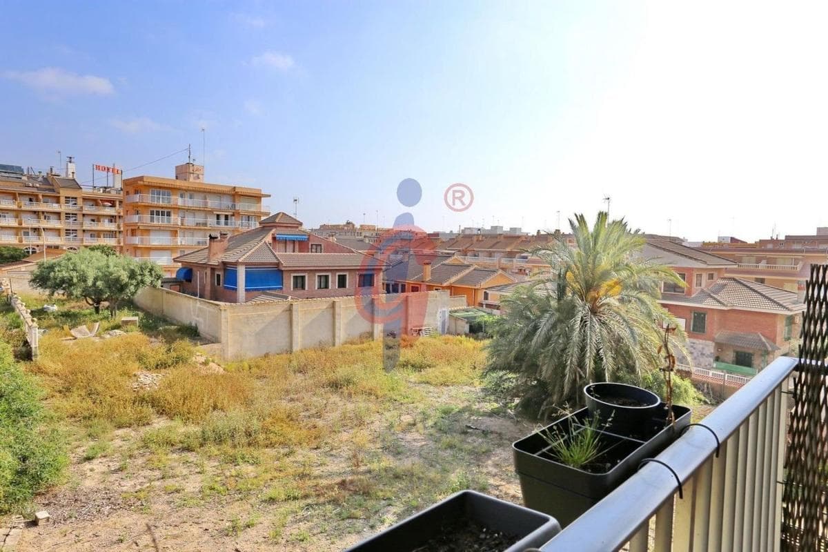 Sale of apartment in Piso en Calle Garcia Lorca, 32, Zona Pueblo, Guardamar del Segura, Guardamar del Segura
photo 2