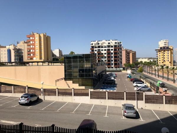 Venta de piso en Piso en Avenida del Puerto, 22, Puerto Deportivo, Guardamar del Segura, Guardamar del Segura
thumbnail 1