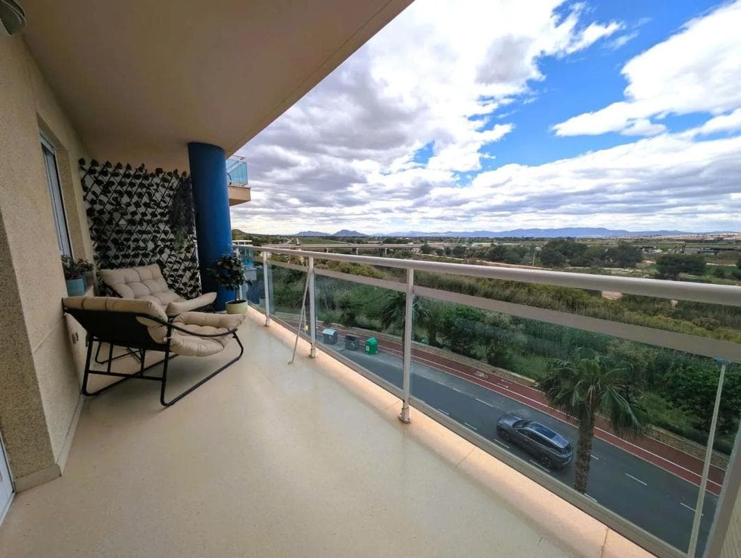 Venta de piso en Piso en Calle Rojales, Zona Pueblo, Guardamar del Segura, Guardamar del Segura
photo 4