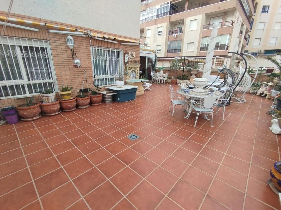 Sale of apartment in Piso en Calle Riu Segura, Zona Pueblo, Guardamar del Segura, Guardamar del Segura
photo 3
