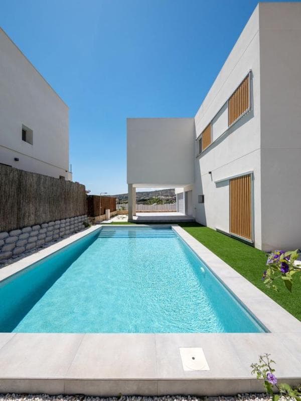 Properties for sale and rent in Spain photo 3