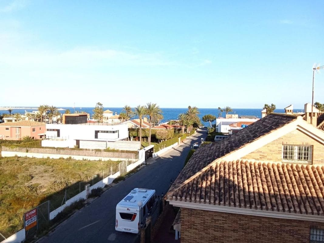 Sprzedaż mieszkania w Piso en La Veleta, Torrevieja, Torrevieja
photo 2