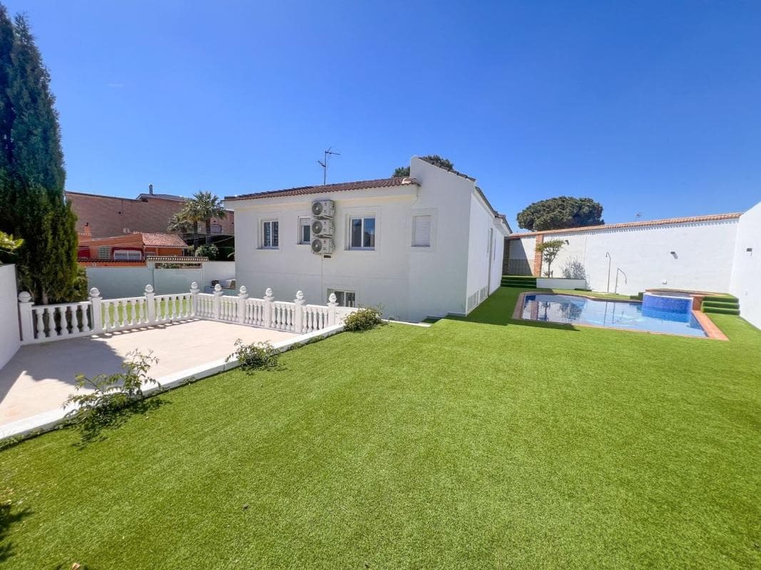 Venta de chalet independiente en Casa o chalet en Avenida Elche Bal, 19, Los Balcones - Los Altos del Edén, Torrevieja, Torrevieja
photo 2