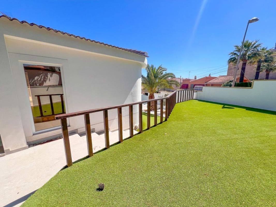 Venta de chalet independiente en Casa o chalet en Avenida Elche Bal, 19, Los Balcones - Los Altos del Edén, Torrevieja, Torrevieja
photo 5