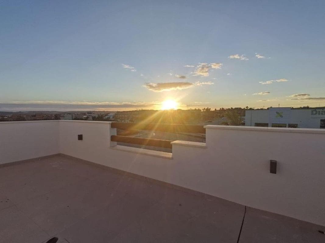 Properties for sale and rent in Spain photo 2