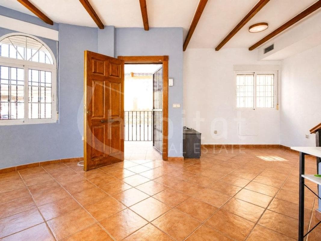 Propiedades en venta y alquiler en España photo 4