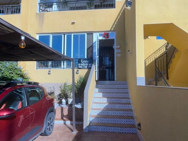 Chalet adosado en Calle Taray, 12, Los Montesinos thumbnail 1